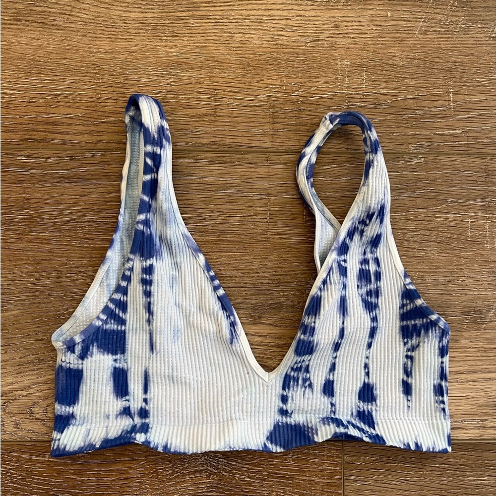 Daughters of Culture Blue Tie-Dye Sports Bra EUC OS